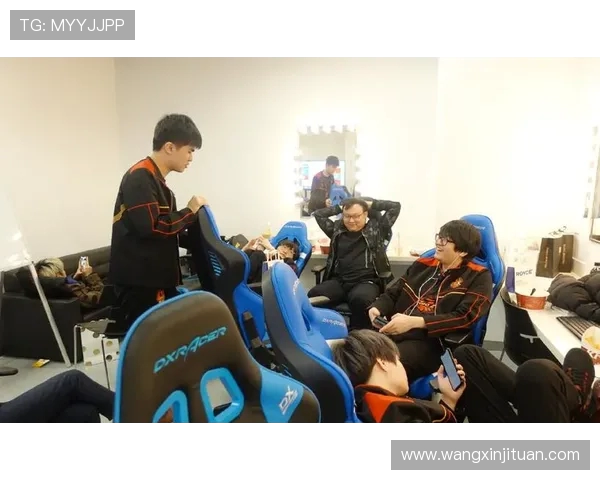 FPX逆袭之路：洲际赛中的传奇崛起与荣耀时刻