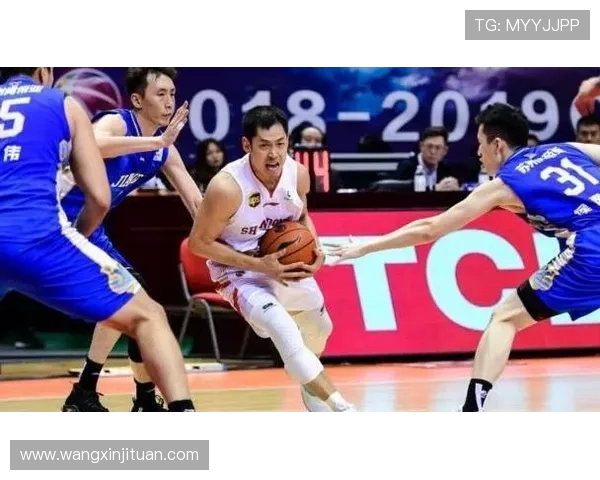 张庆鹏:从篮球场上的传奇到人生舞台的多元探索之路 张庆鹏:从篮球场上的传奇到人生舞台的多元探索之路