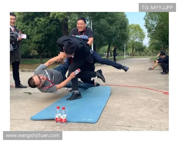 深圳滑板队战术揭秘：从技巧到团队协作的全面解析与探讨